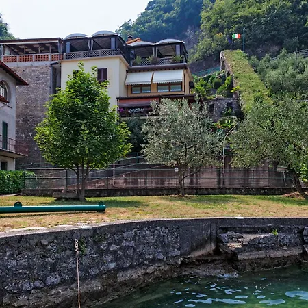 Zu - Lakeside Apartmán