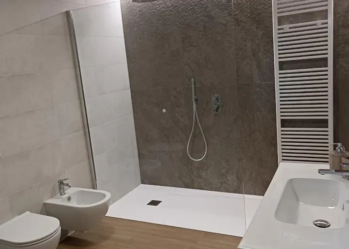 Zu - Lakeside Appartement Riva di Solto